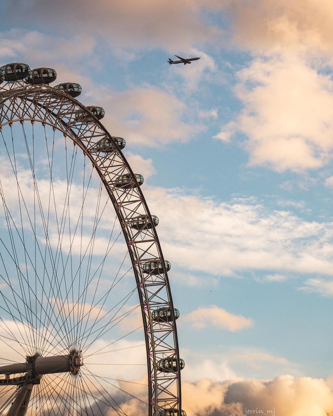 Premium Photo  The london eye westminster london england ii