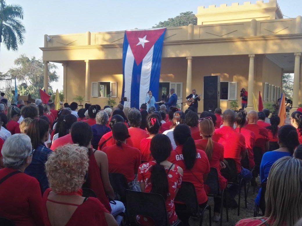 Las bancarias granmenses presentes en el Acto Nacional por el Día Internacional de la Mujer. #bpagranma #ProvinciaGranma #MejorEsPosible