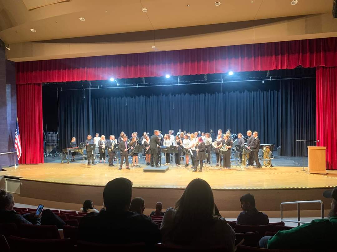 middiebands's tweet photo. Congratulations to the Middletown High School Wind Ensemble who earned unanimous Superior ratings from the 3 stage judges at yesterday's OMEA Large Group Event at Fairfield High School!!! https://t.co/KLack8meip