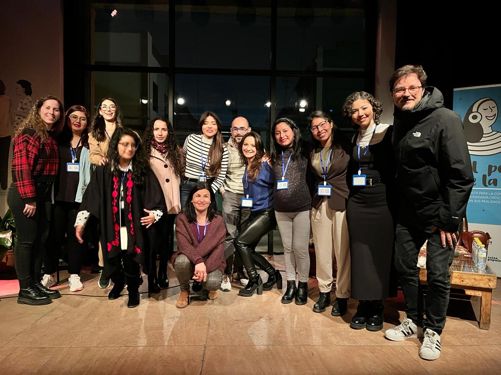 lilicastror's tweet image. Ha sido un proceso muy bonito, ilusionante porque amo comunicar , porque amo la radio y este espacio ha sido un cóctel de de #bienestar  y de aprendizajes. #Podcast  como herramienta de comunicación para la  transformación social. 
¿Nos sigues? 
#ElPoderDelaVoz
#DeTodoUnPoco