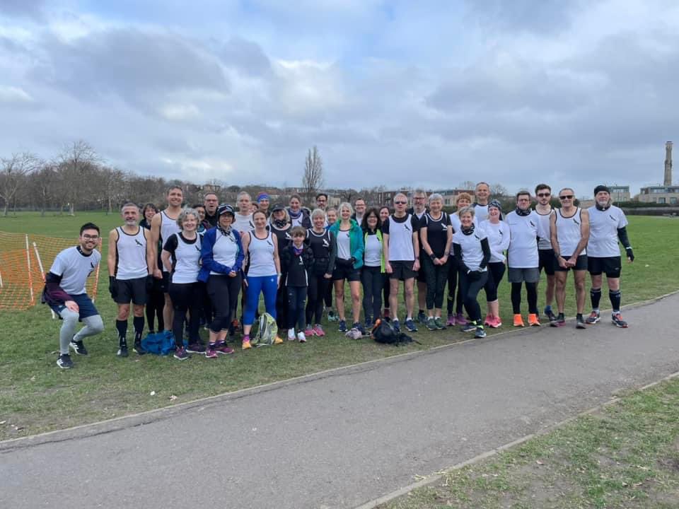 The return of the mob match! A smiley bunch of Eagles assembled at @gstoneparkrun this morning in their white and black kits for a pre-summer league challenge vs @RunQueensPark at their local parkrun! See you all soon for some more running and cake! Thank you for having us!