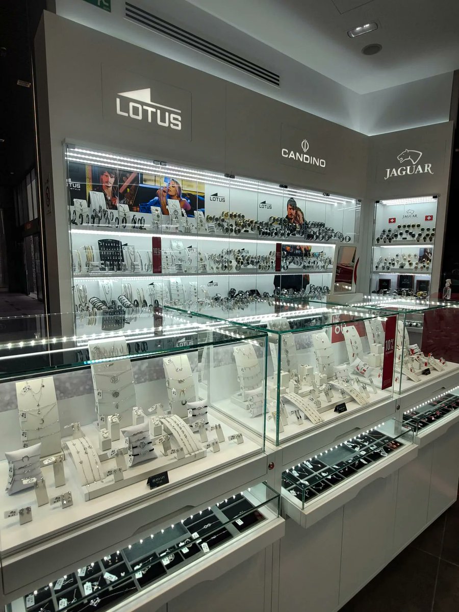 SiamMallTF's tweet image. Visita #TimeRoad de #SiamMall y déjate sorprender por la variedad de marcas que tienen y sus maravillosas promociones ⌚️🧡

👉Busca su tienda en la planta baja de nuestro centro comercial. 

#ComprasTenerife