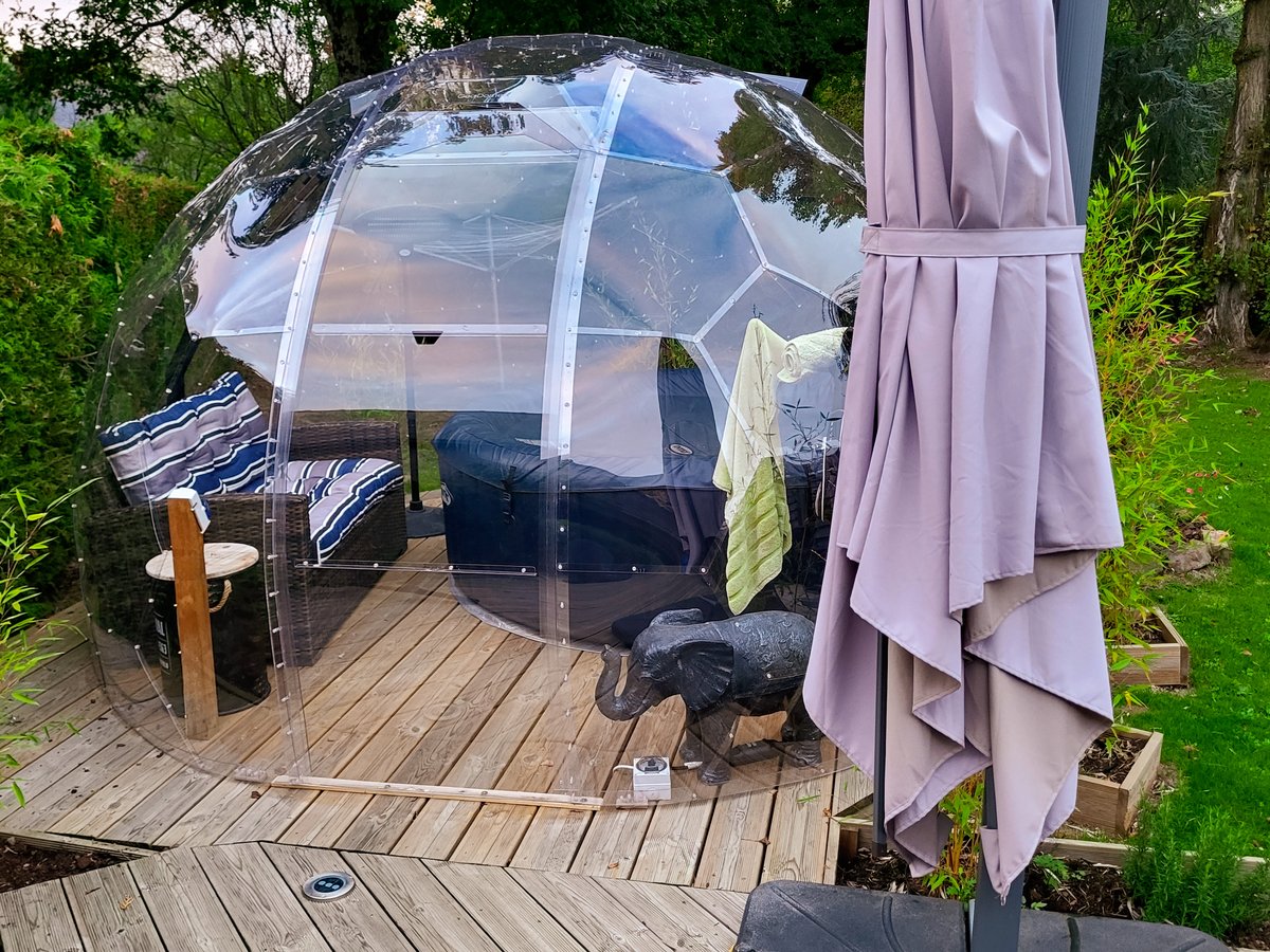 GeoDomeXUK's tweet photo. 🫧A cosy hot tub?

Yes please! 

📸 We love receiving pictures of your set ups, so please send them to us or tag us with #geodomex

#geodesicdome #geodome #gardenpod #gardendome #diygardendecor #gardenfurnituredesign #domelife #gardenfurnitures https://t.co/SiMEbDhQFl