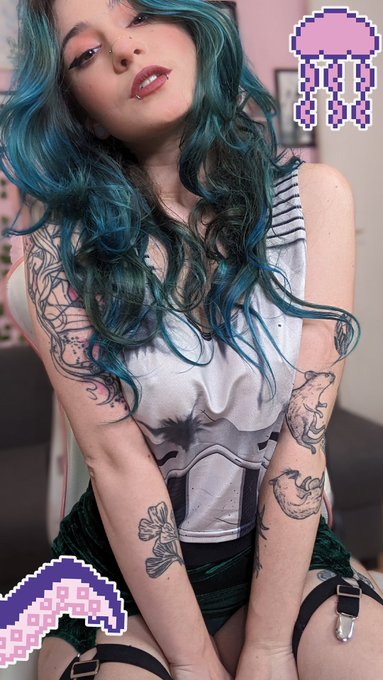 Svp faites exploser les likes ! 💙✨  Rejoins ma page VIP 👉https://t.co/roDBfDcyWo 👈 https://t.co/hrlO