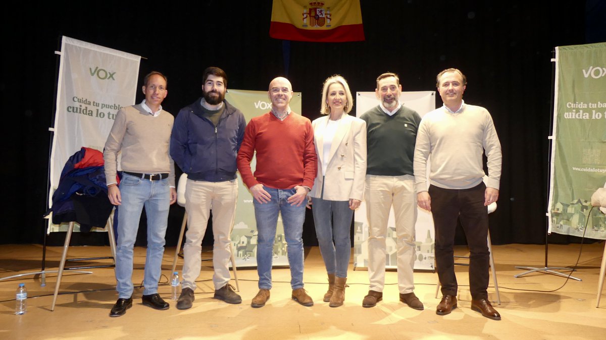 🟢 VOX presenta la campaña @Cuida_LoTuyo en Seseña:

🗣: "Hemos venido a cuidar todo lo que hemos heredado y que nos ha construido como personas".

voxespana.es/noticias/vox-p…
