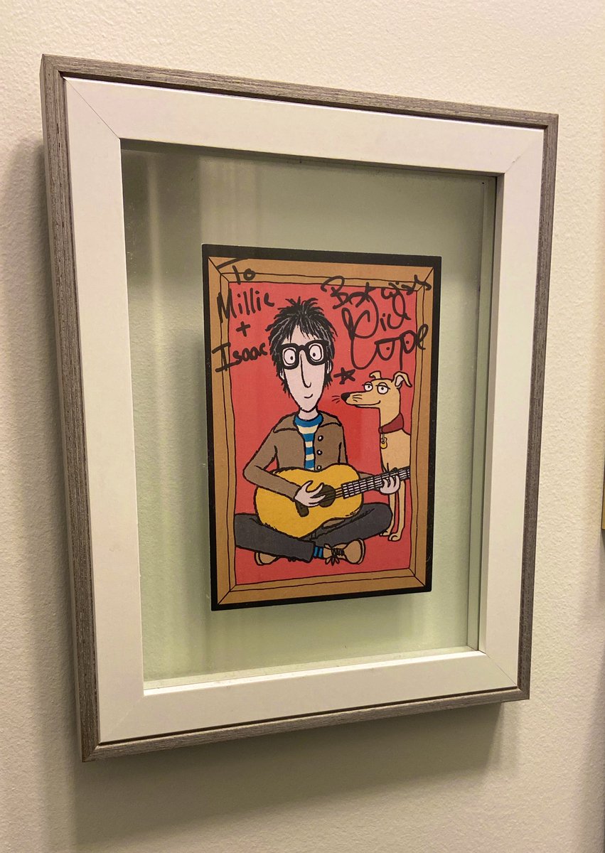 rach_eh6's tweet photo. Outside the kids’ bedrooms. 
“We saw @nickcope4 for real life you know!” https://t.co/XQwmEhohZp