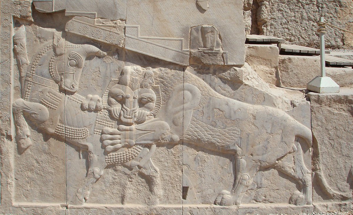 HawkeJon's tweet image. Bas-relief in Persepolis—a symbol in #Zoroastrian for Nowruz— eternally fighting bull (personifying the #moon), and a lion (personifying the #Sun) representing the #Spring
#Art #History #Archaeology
