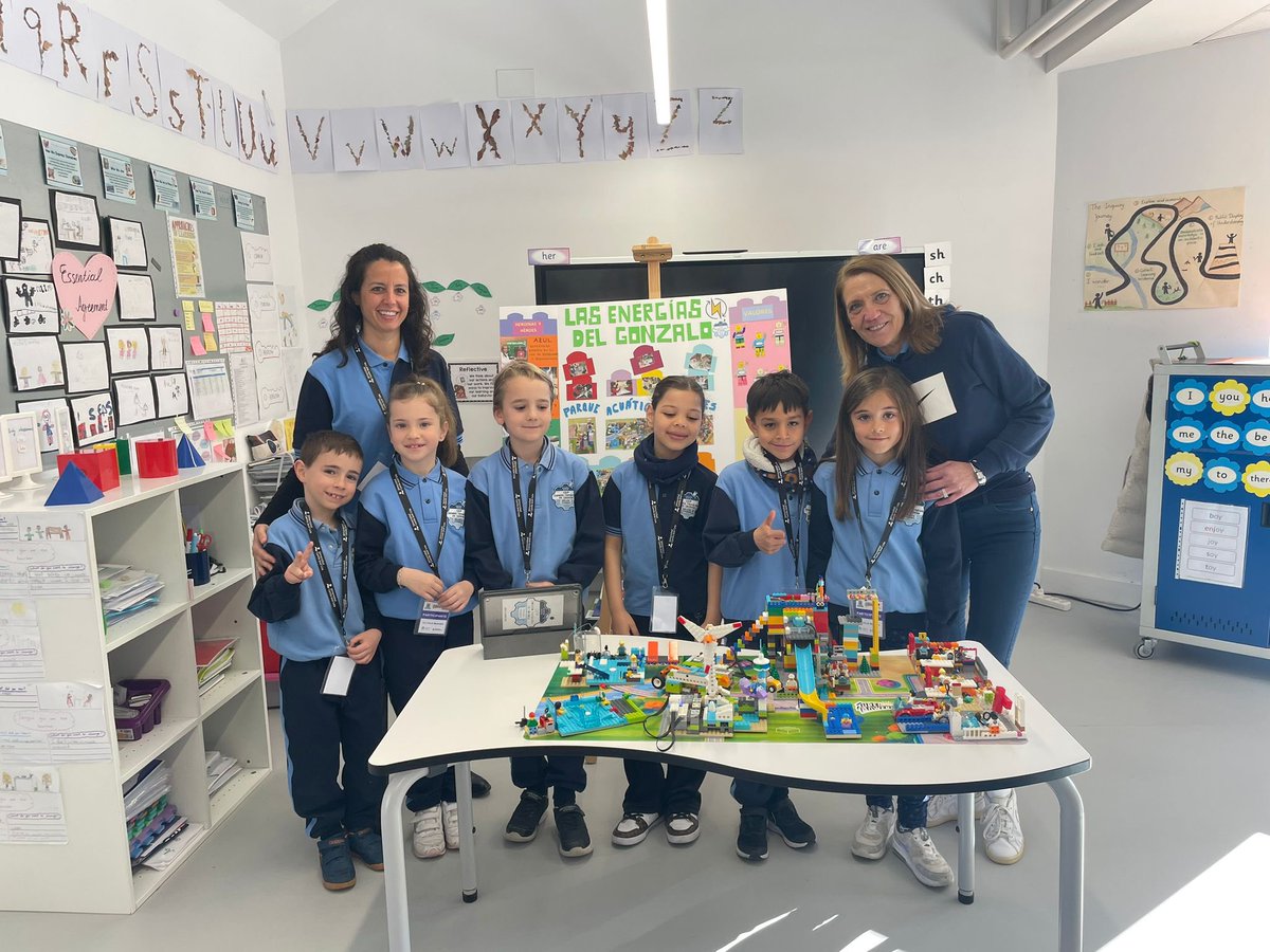 Grandes presentaciones de nuestros alumnos de 2º de Educación Primaria en la First Lego League Explore en #muchomasquerobot #FLLSpain #FllMadrid <a href="/universidadcjc/">UCJC</a> ¡Enhorabuena chic@s y profes! 🙌🙌🙌