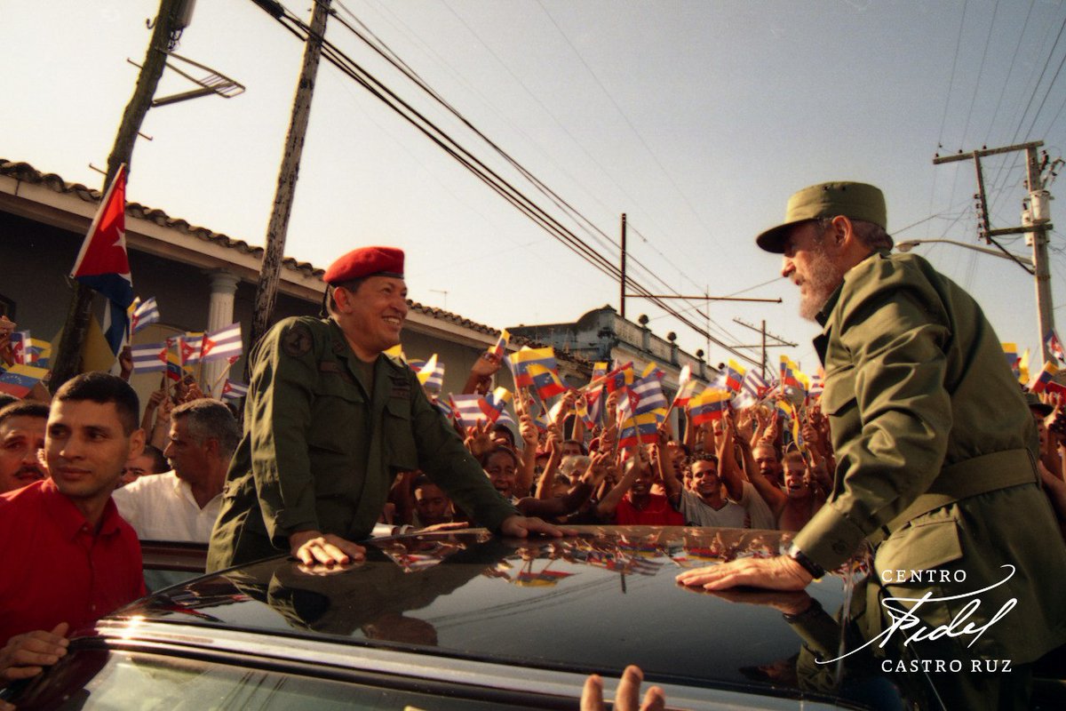 #Chávez:"En mi caso, siempre he tratado de aprender, de asimilar conocimientos, experiencia y con eso nutrir más aún esta voluntad de vivir, de luchar y de vencer que a uno lo impulsa". #ChávezVive #ChávezInfinito #ChávezCorazónDeLosPueblos