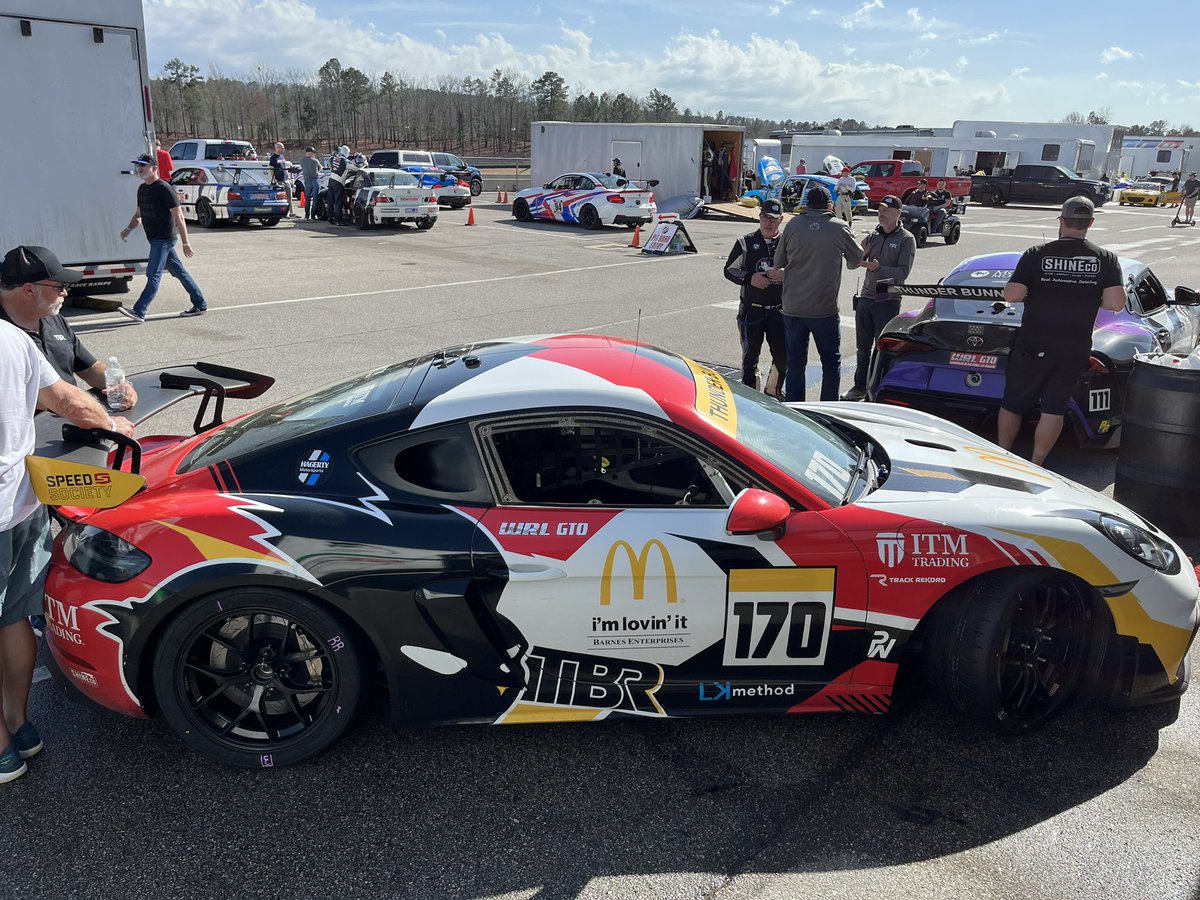 _SHDZ2's tweet photo. It’s green flag here at Barber this morning, we have 9 hours of hard stop racing ahead of us! Yesterday Laura Hayes set fastest lap in 2 laps and qualified in pole position!!! https://t.co/vzDBHjaHxu https://t.co/kjZA5K4WyE
