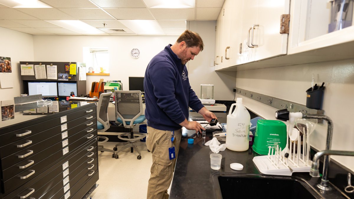 Bailey says Hi! on Twitter "RT VAAquarium It's Maintenance Worker