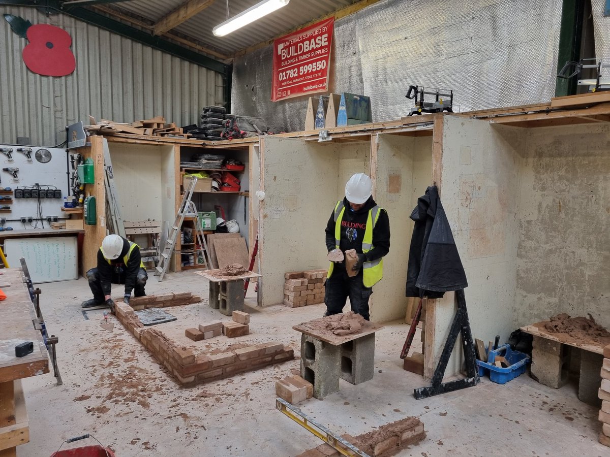 RH_Construction's tweet image. Building Heroes cohort 4 is well underway!!  This week the class has completed brickwork, started some joinery, and attended our Construction open day.  #reaseheath #buildingheroes