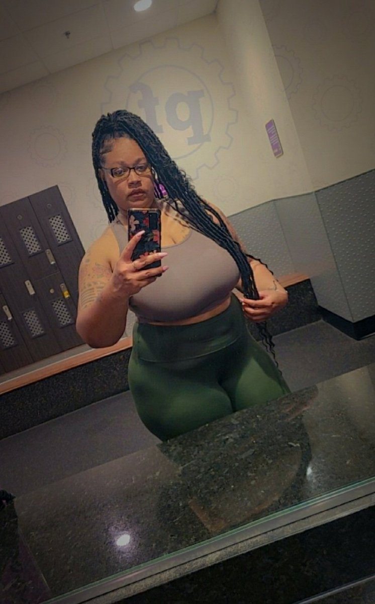 Summer '23 loading💪🏽🍑🥰 #hotgirlshit #thick #hotgirlsummer #PlanetFitness #rva #BlackWomen #FitnessGoals