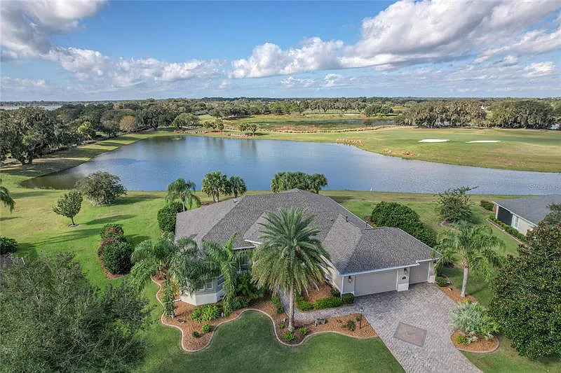 GolfRealtyLINKS's tweet photo. MLS# G5064774
The Villages, FL / Palmer Legends Golf Club
3 BR | 3 BA | 2999 sq ft | $1,125,000
Receive more Photos/Details >https://t.co/maY9nRERkN
******
Receive MLS Data for any Florida Golf Home
Golf Home Finder >https://t.co/ah21uPftzR https://t.co/orviM0WjMI