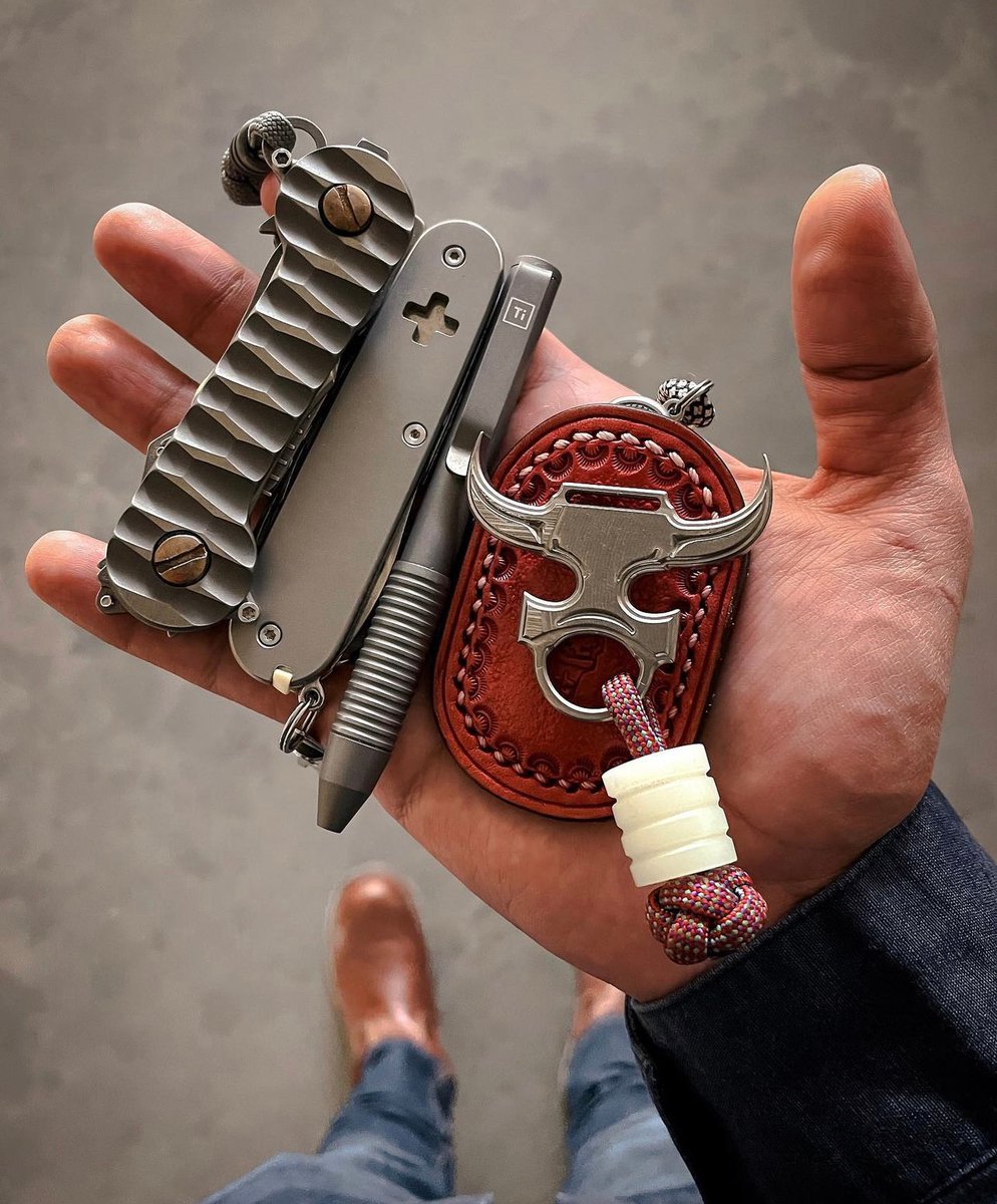 The_KEYBAR's tweet photo. SLAYER SLAYER and more SLAYER
Titanium Slayer #keybar #MadeInTheUSA Made In #SavannahGA - #EDC #everydaycarry #keyholder #EdcGear #multitool https://t.co/TXqnuoOJJR