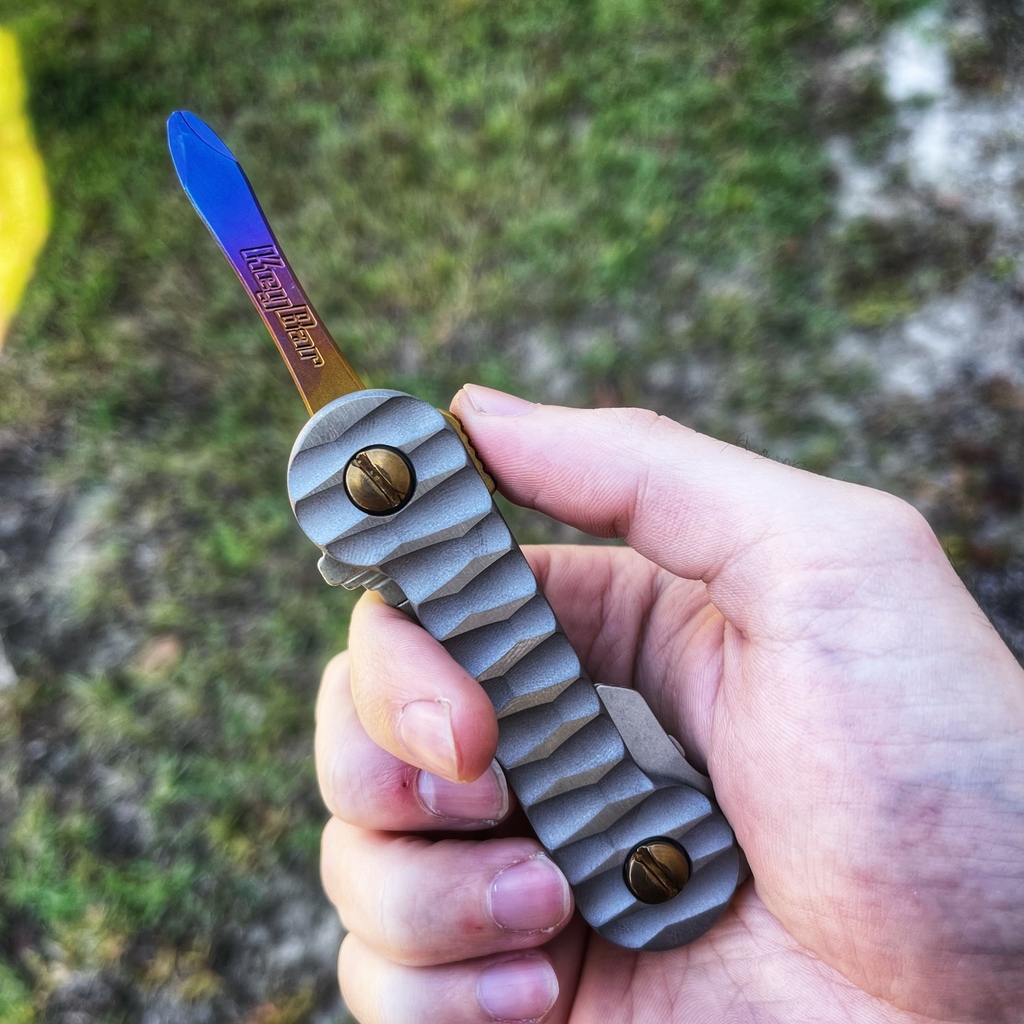 The_KEYBAR's tweet photo. SLAYER SLAYER and more SLAYER
Titanium Slayer #keybar #MadeInTheUSA Made In #SavannahGA - #EDC #everydaycarry #keyholder #EdcGear #multitool https://t.co/TXqnuoOJJR