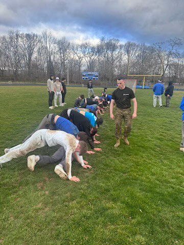 WHS___Baseball's tweet image. Thank you @USMC  and Staff Sgt Howerton for the team bonding opportunity and opening the eyes of 31 young men of what they can really accomplish when they put their mind to it. @Whsathletics22