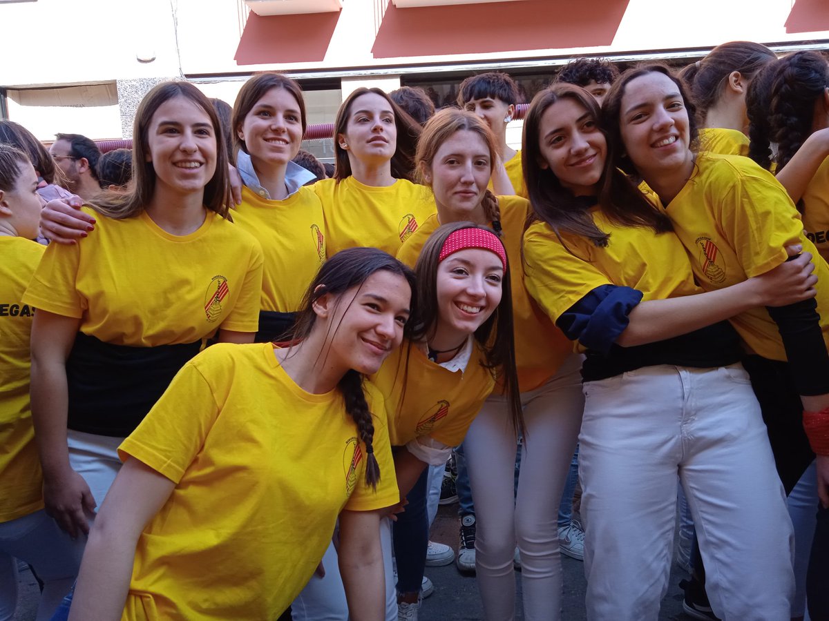 ins_alt's tweet photo. Enhorabona Campions!!!! Un concurs amb molt de talent i molt molt renyit #JOVErd. Gràcies @Verds per tota l'organització! https://t.co/w9VdBkq5hn