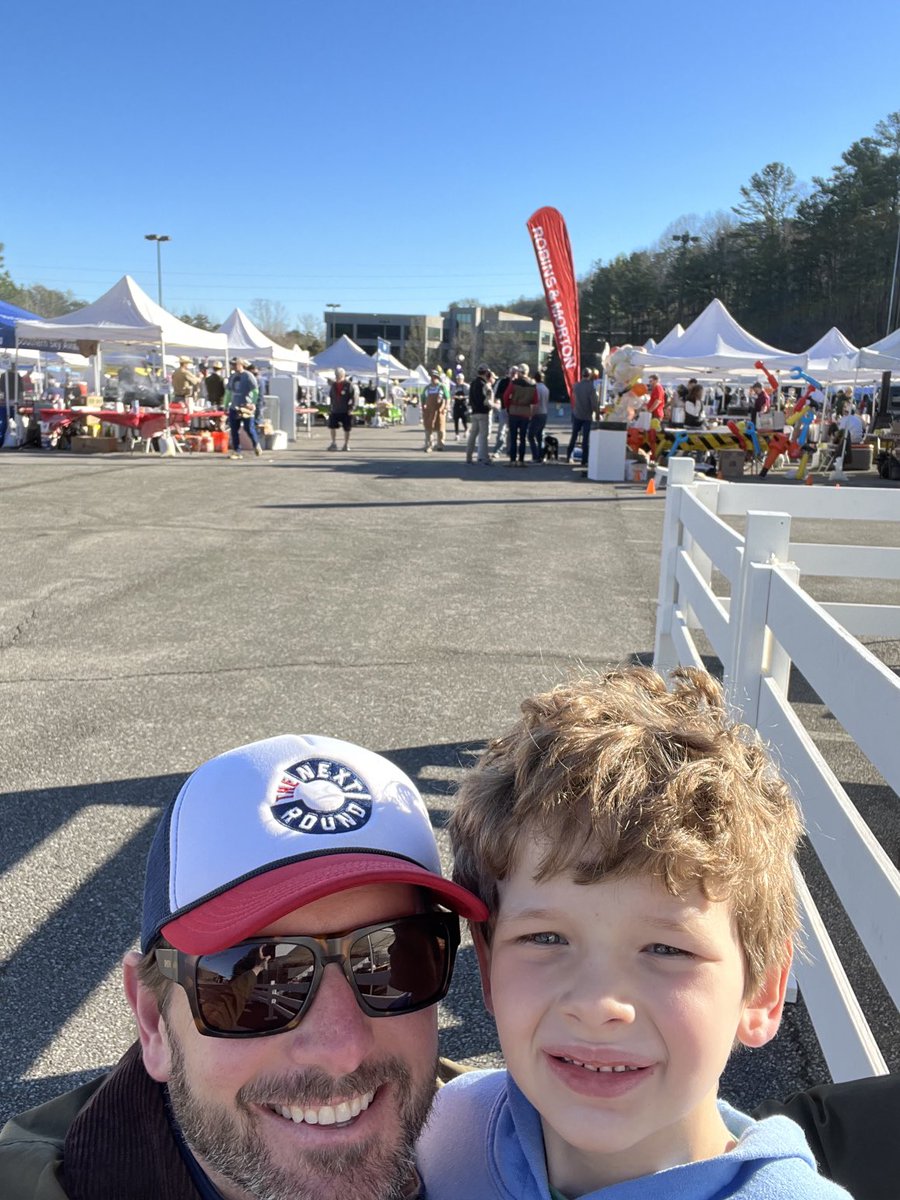 Balch_Sports_PS's tweet photo. Beautiful morning welcoming teams to ⁦@TheEFBham⁩ Chili Cook-Off!  Appreciate ⁦⁦@jimdunaway⁩ coming out to judge. ⁦@NextRoundLive⁩ https://t.co/6ygMGzWT0W