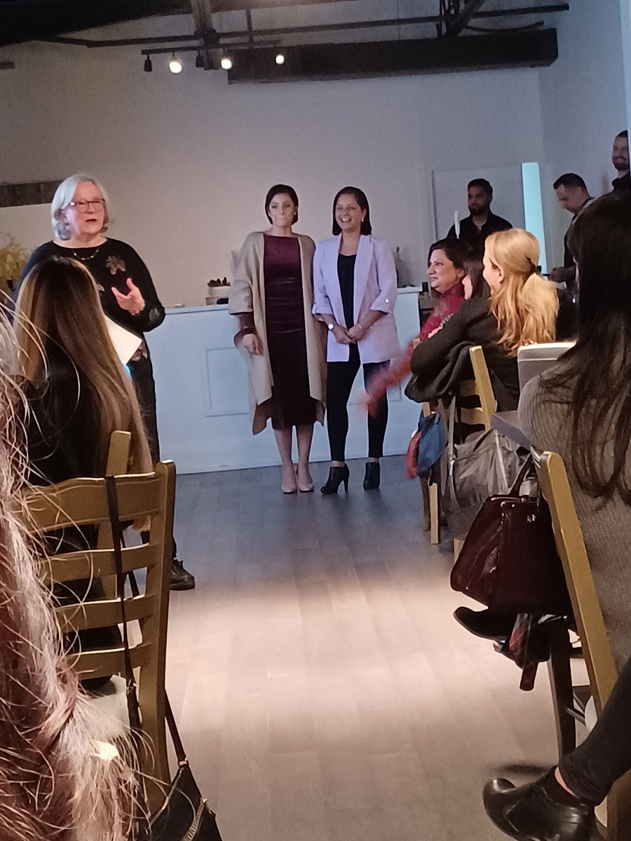 mburkeUWHH's tweet image. A wonderful evening hosted by @pavparmar7 to celebrate #InternationalWomensDay. A room full of Women who Inspire. Thx to @ZuminGroup for sponsoring the evening!