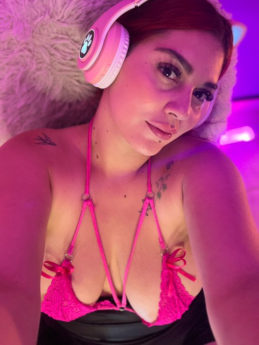 Wanna play something with me?😈 I promise let you win 😉  @stripchat  https://t.co/2v3eetiiPj https://t<a href="/tag/hdbj2021"class="tags"><span>#hdbj2021</span></a>