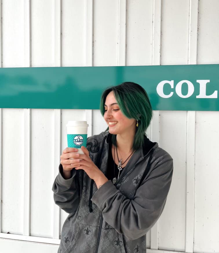 TheBeanBroo's tweet photo. 🚨 NEW HOURS ALERT! 🚨
The Daleville location is now open on Sundays 7am-2pm! Stop by and see the crew for an awesome drink! 💙☕️✌🏼
#coffee #tasty #friends https://t.co/RyzfgIlxKt