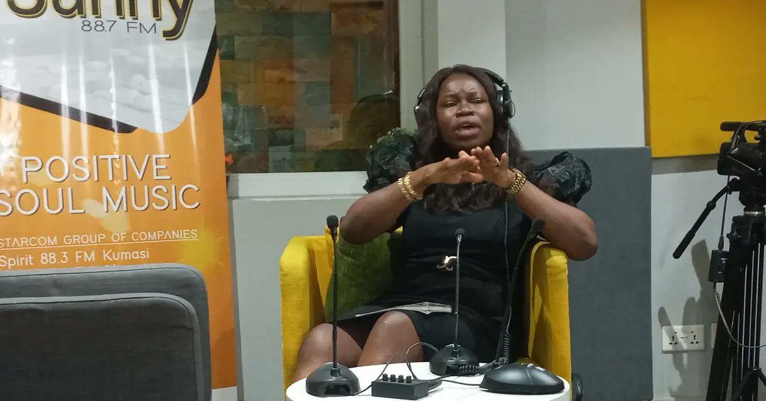 WritersBlogGH's tweet photo. Today on TWB Radio
Excerpts from the discussion 'Ghana Digital Media Benchmark Report' by Odelia Ntiamoah
Call us on 0552 535 036 to get a copy for yourself, company or institution to reach a larger audience on social media
#twb
#ReadWriteIndulgeYourMind https://t.co/pFKSekeqaj
