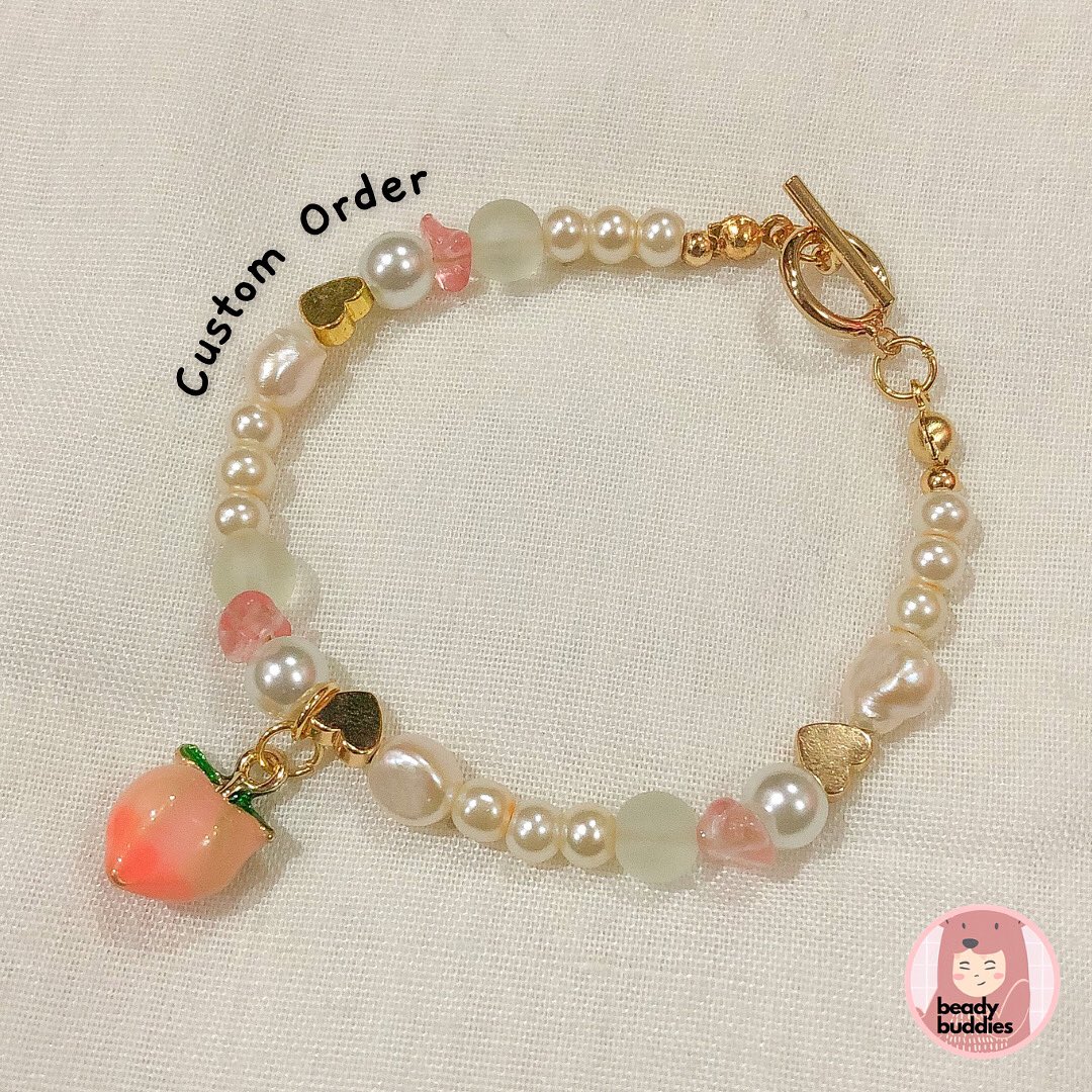 Made a custom order bracelet for a customer! 🍑🤍 DM me to custom yours! 💕 Of course, ada shopee checkout link once done ✨

#customorder #handmadebracelet #smallbusinessmalaysia