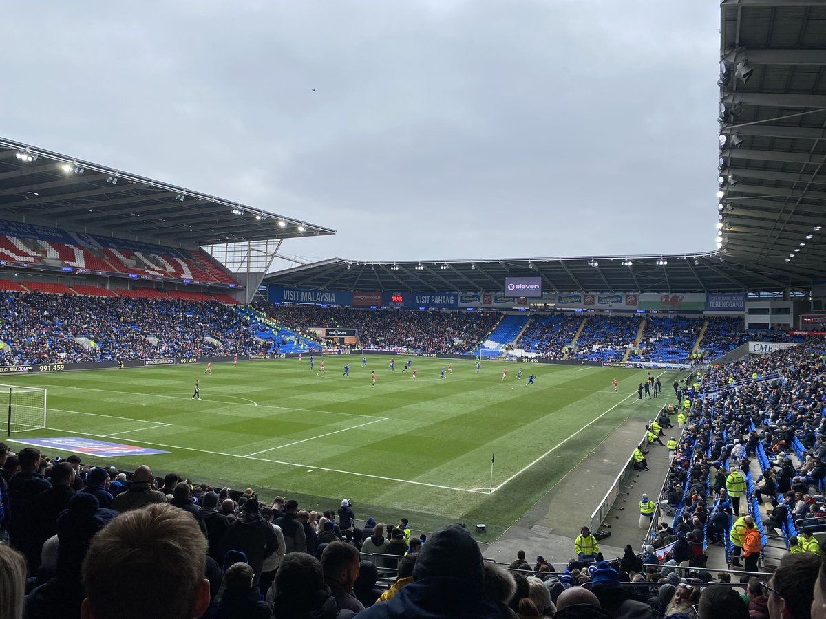 Perry in goal and we’re taking the piss <a href="/ben_weather/">Ben Sainsbury</a> <a href="/ViaductDave/">Dave ⚽️🔴🏇</a>