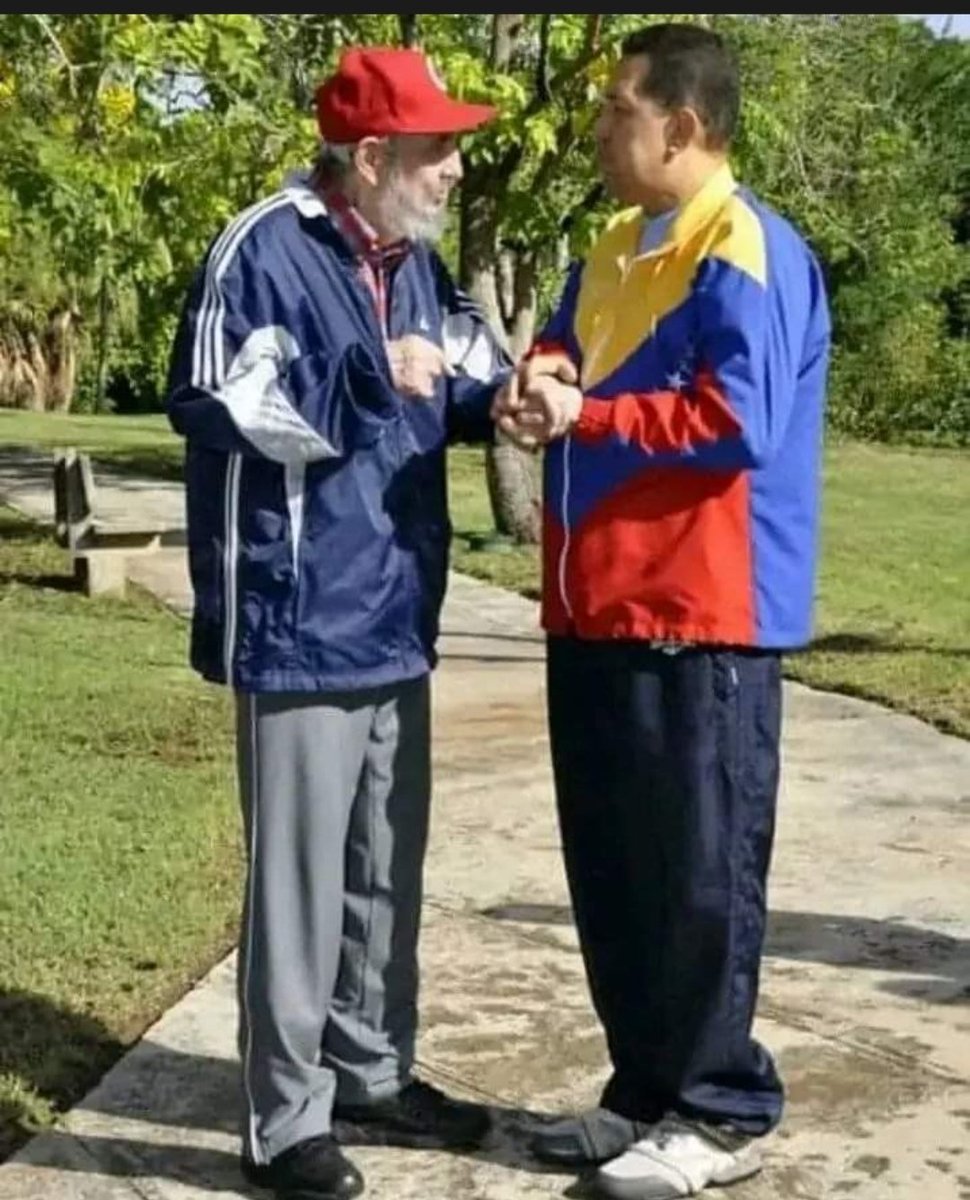 Nos enemigos de nuestras Revoluciones quieren minimizar su ideario, pero lo llevamos en el corazón,somos dignos y comprometidos con nuestros pueblos. La lealtad y fidelidad siempre se impone en los momentos difíciles.¡Por eso somos hermanos compadre!.#SomosUno.