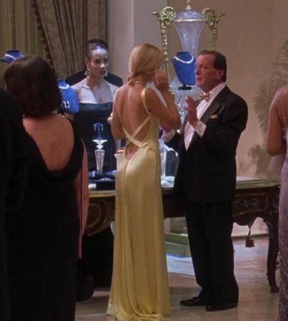 eliesaaabs's tweet photo. Yellow dress from How to Lose a Guy in 10 Days https://t.co/KSAbSVcMFA