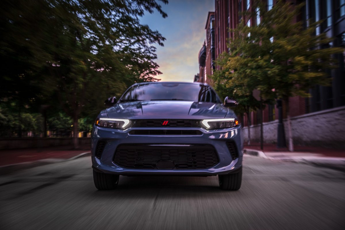 We're driving the 2023 Dodge Hornet soon. Before we dig in, though, what questions do you have about the brand's new small crossover? #2023dodgehornet #Ask #AskTFL #Dodge #DodgeHornet #dodgehornetGT #dodgehornetR/t #GT #Hornet #Q&A #questions #R/T tflcar.com/2023/03/2023-d…