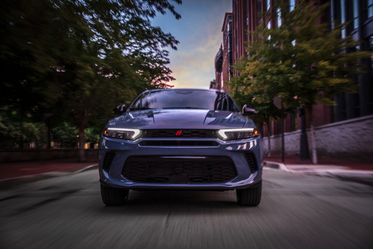 We're driving the 2023 Dodge Hornet soon. Before we dig in, though, what questions do you have about the brand's new small crossover?
#2023dodgehornet #Ask #AskTFL #Dodge #DodgeHornet #dodgehornetGT #dodgehornetR/t #GT #Hornet #Q&amp;A #questions #R/T

tflcar.com/2023/03/2023-d…