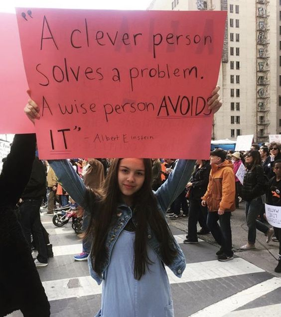 olivia rodrigo comfort (@safelivie) on Twitter photo 