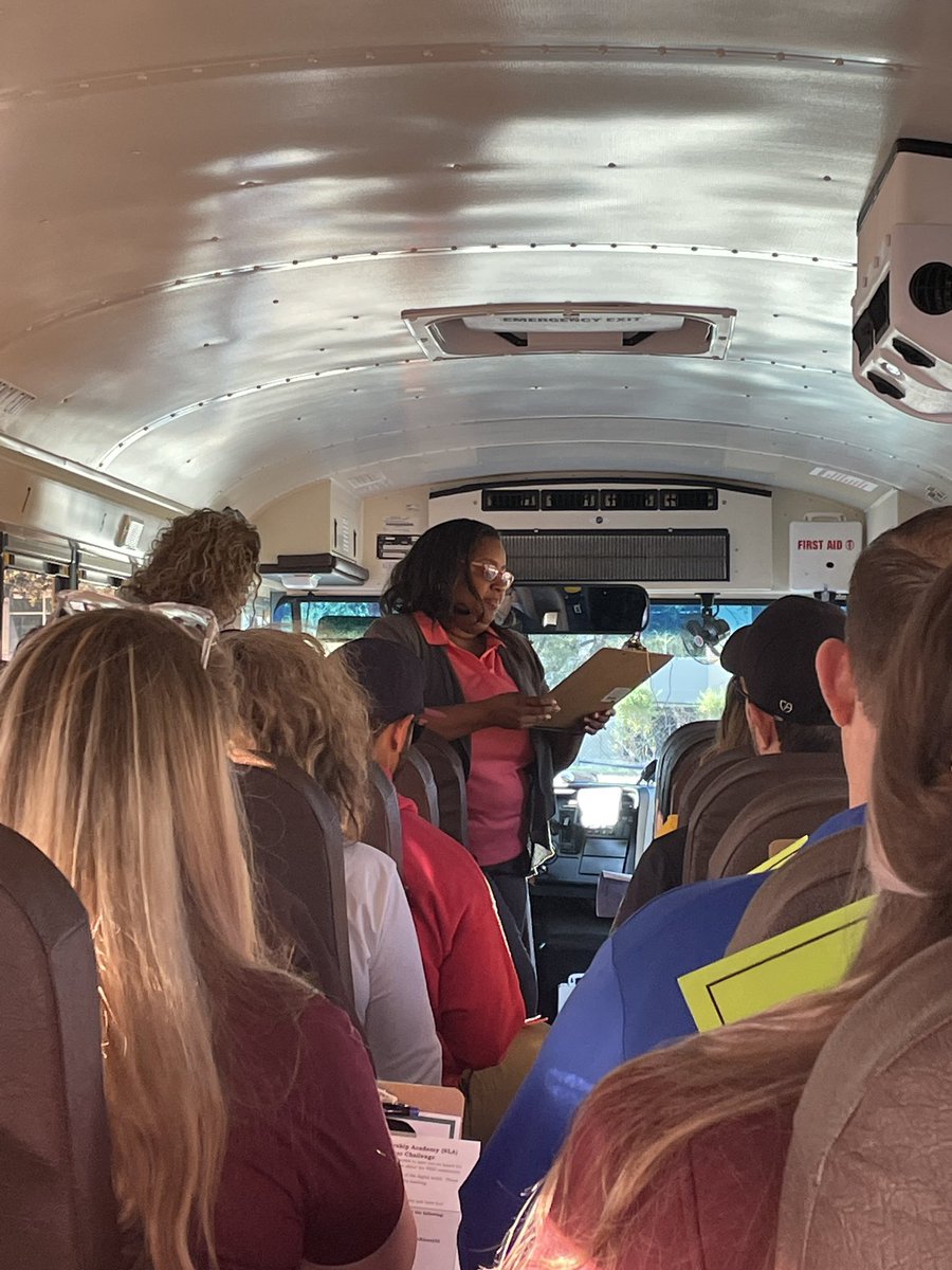 KeliHall22's tweet photo. NLA Bus #NLABisTour2023 @Nisd https://t.co/0dnDElvpN2