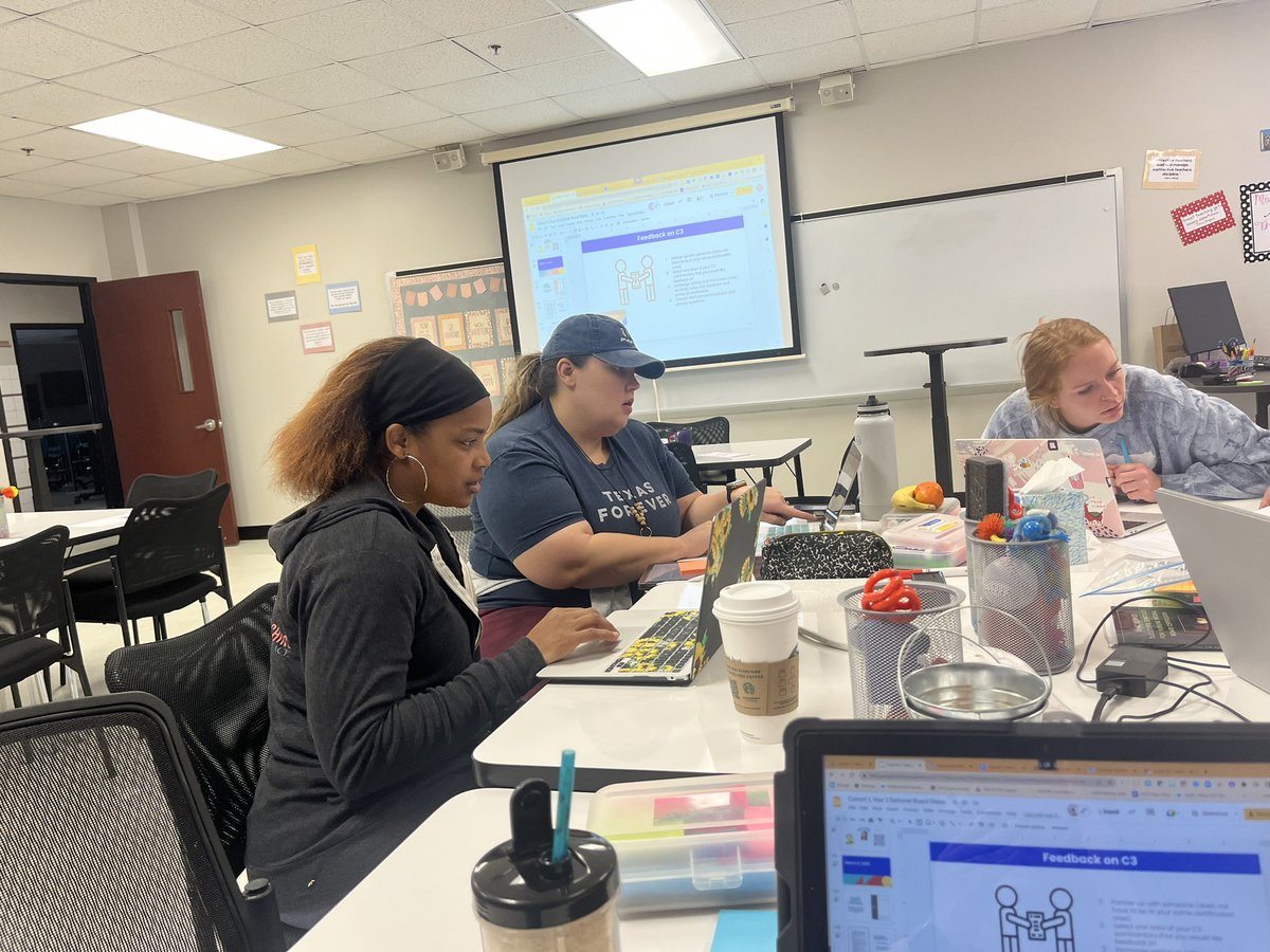 It’s an early morning for our 2nd year @KellerISD national board cohort on a Saturday morning! They are working hard giving each other feedback on their component 3 work! @KISDPL_Lead @msbrauchle @McDanielsDream @haynescranes