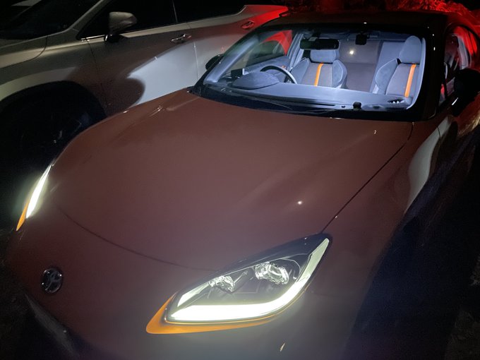 鍵持って近付くとポジションが付くの地味だけどウェルカム感あるのイイ 