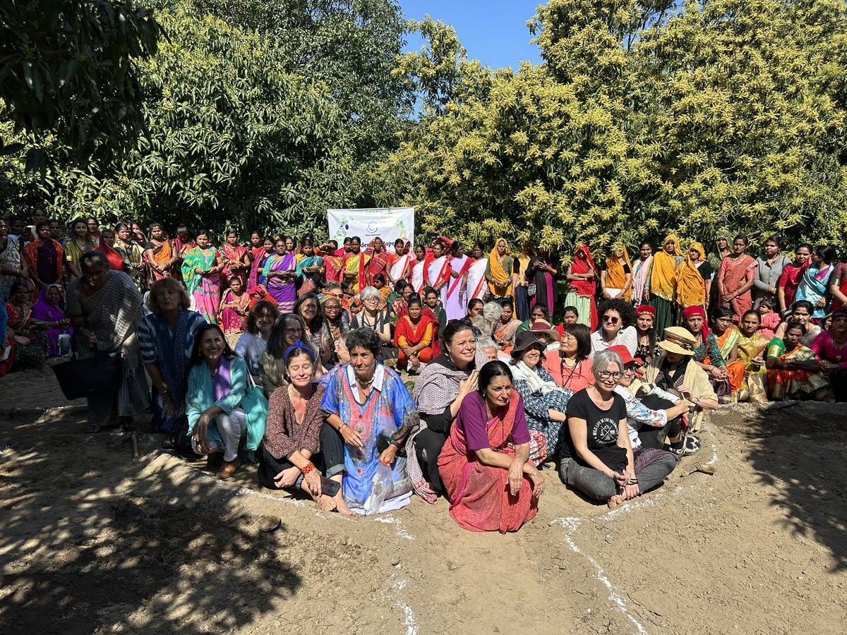NavdanyaBija's tweet image. Sacred Mother Earth, the law of ecology &amp;amp; regenerating the earth family. 150 women from around the globe #diversewomenfordiversity #gardensofhope @drvandanashiva @NavdanyaBija