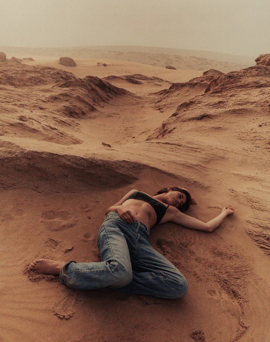 Sebzanella's tweet photo. This is the end 🥀

We enjoyed the path, we made new friends, we learned together how to see more, but it’s time to change horizon now .
This is the end of the first edition of 
#DesillusionAway in morocco . 

More info about the next adventure on
https://t.co/wgwgQ1PQVk https://t.co/FavtjUw62x