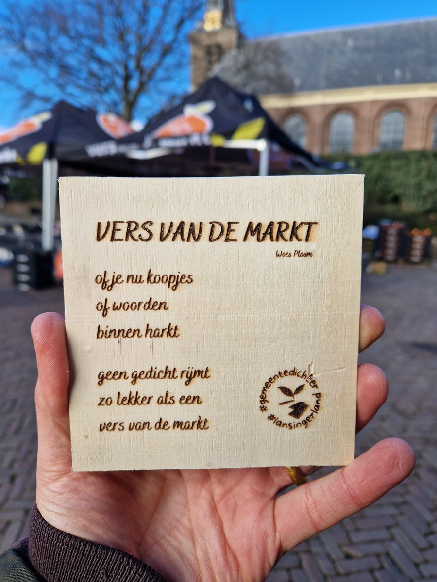Bedankje voor de groentekraam "Vers van de Markt" in downtown Berkel, waar ik op marktdagen bij tijd en wijle even langs ga om sinaasappelkistjes voor het Casa Cadanza #hekkendicht te scoren. Ze waren er erg blij mee :-)

#poezie #lansingerland #berkelenrodenrijs