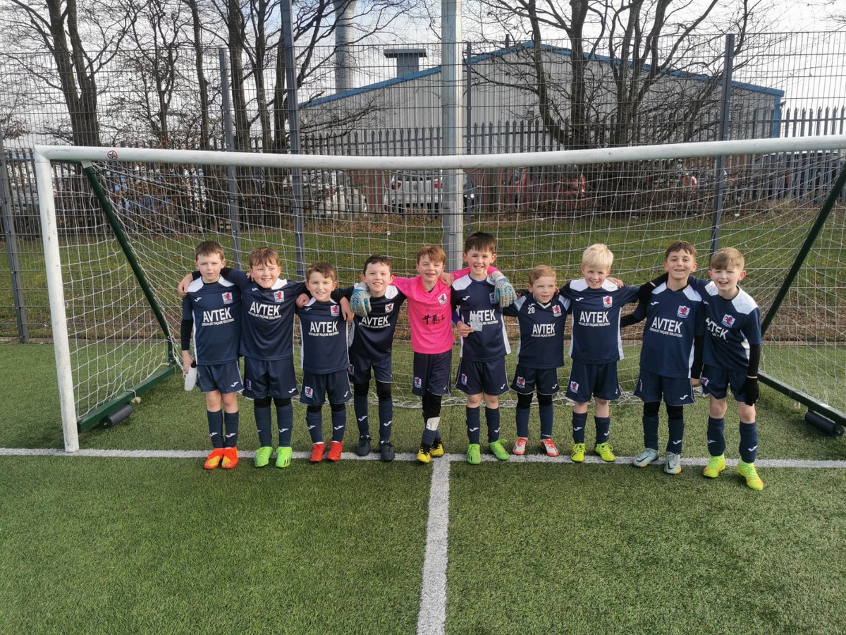 RoversCC2014s's tweet photo. A sunny but chilly Windmill was the venue for the Thunder &amp; Lightning lads this morning:

Great Goals ✅

Tough (but fair) tackling ✅

Superb saves ✅

Tremendous team work ✅

Well done to Leon &amp; James who were chosen by the opposition to receive the fair play cards 👏 https://t.co/EkJoaQKP6T