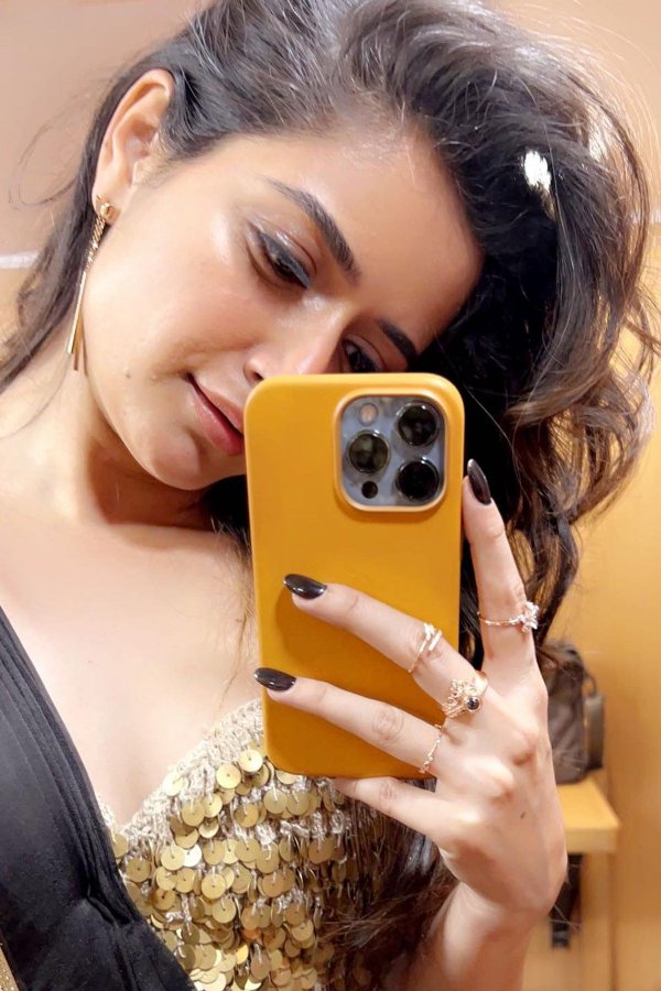 FqYkd9GX0AEe-tv?format=jpg&name=900x900