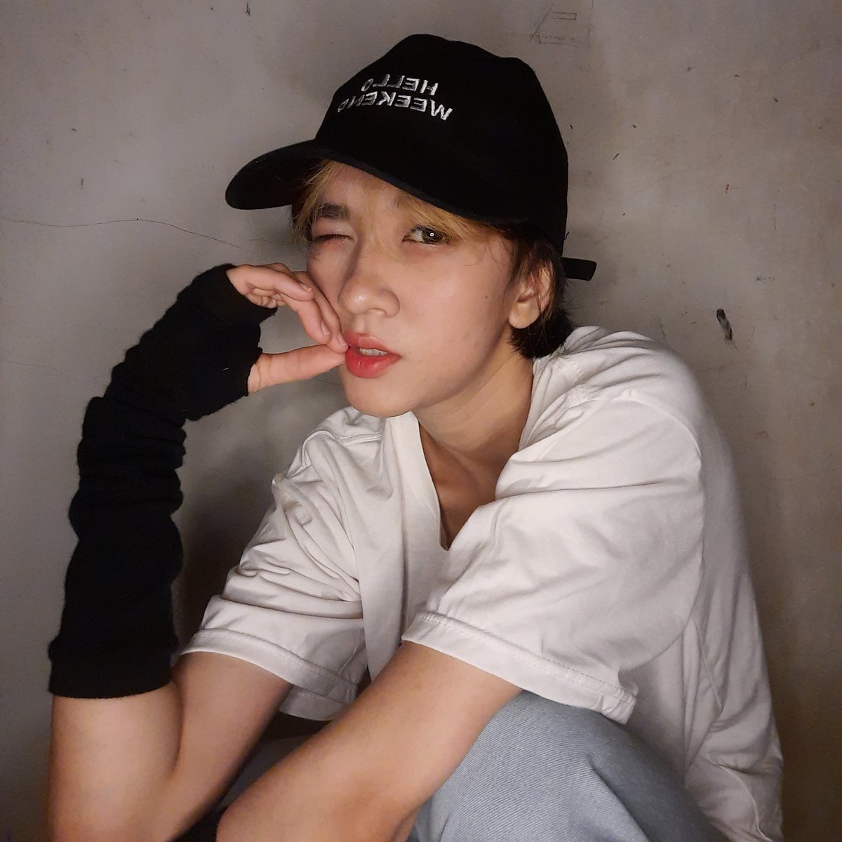 Rcoonboyz's tweet photo. He went to Japan with hip hop style to meet his waifu, not me. I'm just a photographer

#TBSD #DeobiSelcaDay #TheBSelcaDay #TheBShot◡̈ #THEBOYZ #���보이즈 #SUNWOO #선우 @WE_THE_BOYZ https://t.co/NZA6MMFtkm