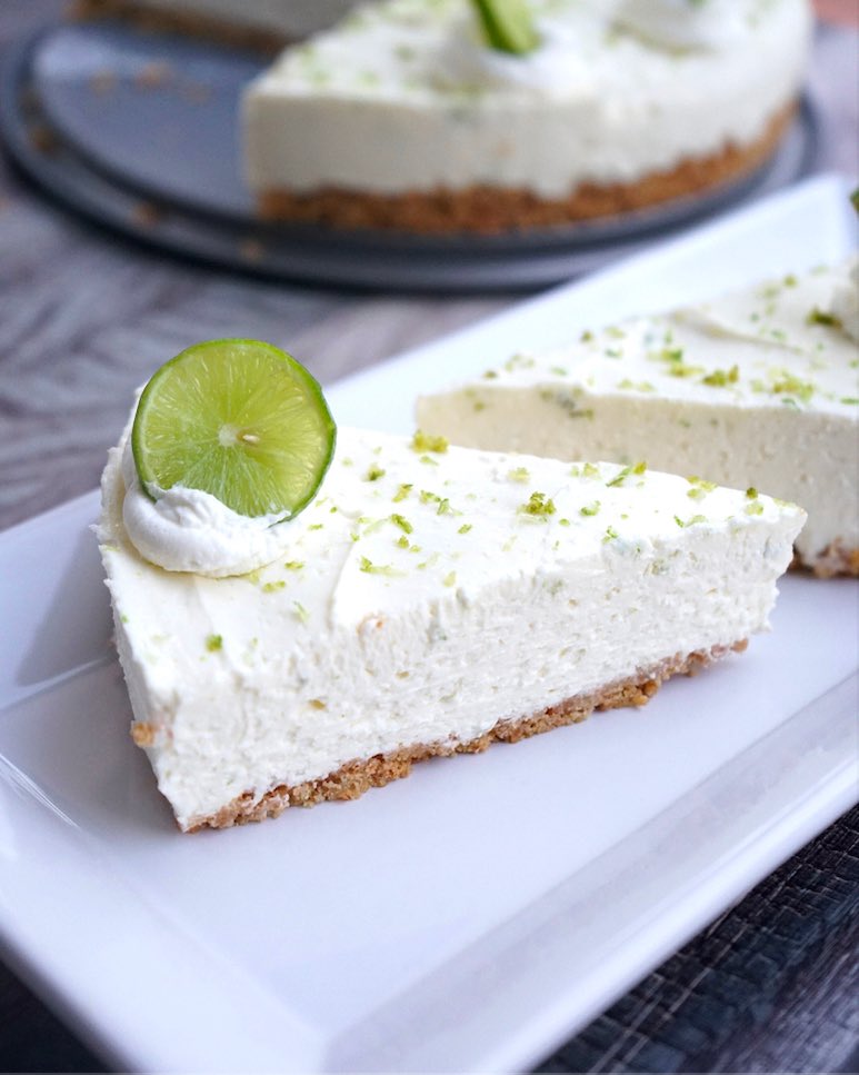 This silky and smooth no-bake cheesecake is kicked up a notch by the bright and tart flavours of the key limes. So delicious! wp.me/p4Mio9-381 @soflofooodie #SavoryvsSweet #cheesecake #keylimecheesecake #nobakecheesecake #keylime