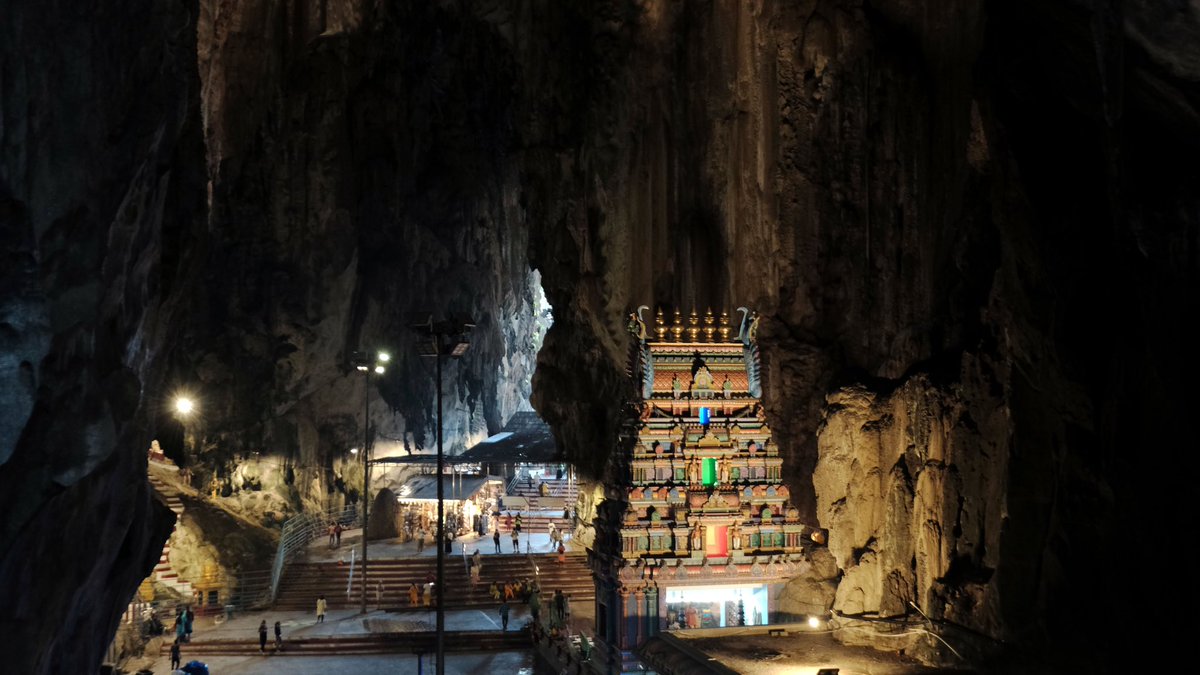 The magic of this place is very hard to put into words. Or pictures. 

#BatuCaves