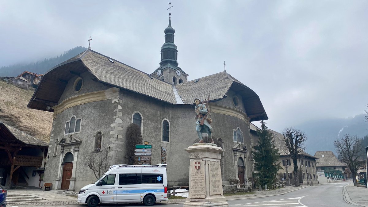 BoonGerda's tweet image. #repatriëring 
Dit keer geen Oosterijk❤️ maar vanuit Frankrijk 🇫🇷 Morzine, weinig sneeuw gezien. 
Wel mooi dorp, terugreis gaat voorspoedig naar NL🚑
@RodeKruis