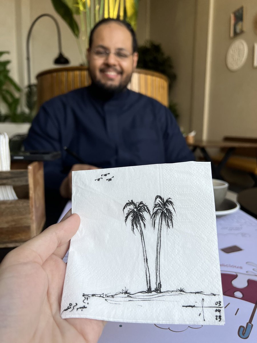 alsayel's tweet photo. شرفني اليوم الحبيب @anasalmassrahy، ولديه عادة لطيفة يسأل أي أحد يقابله عن نوع الشجرة اللي يفضلها ويرسمها على منديل كهدية، واختار لي النخلة 🌴 🥰 https://t.co/uzY5ksMBgP