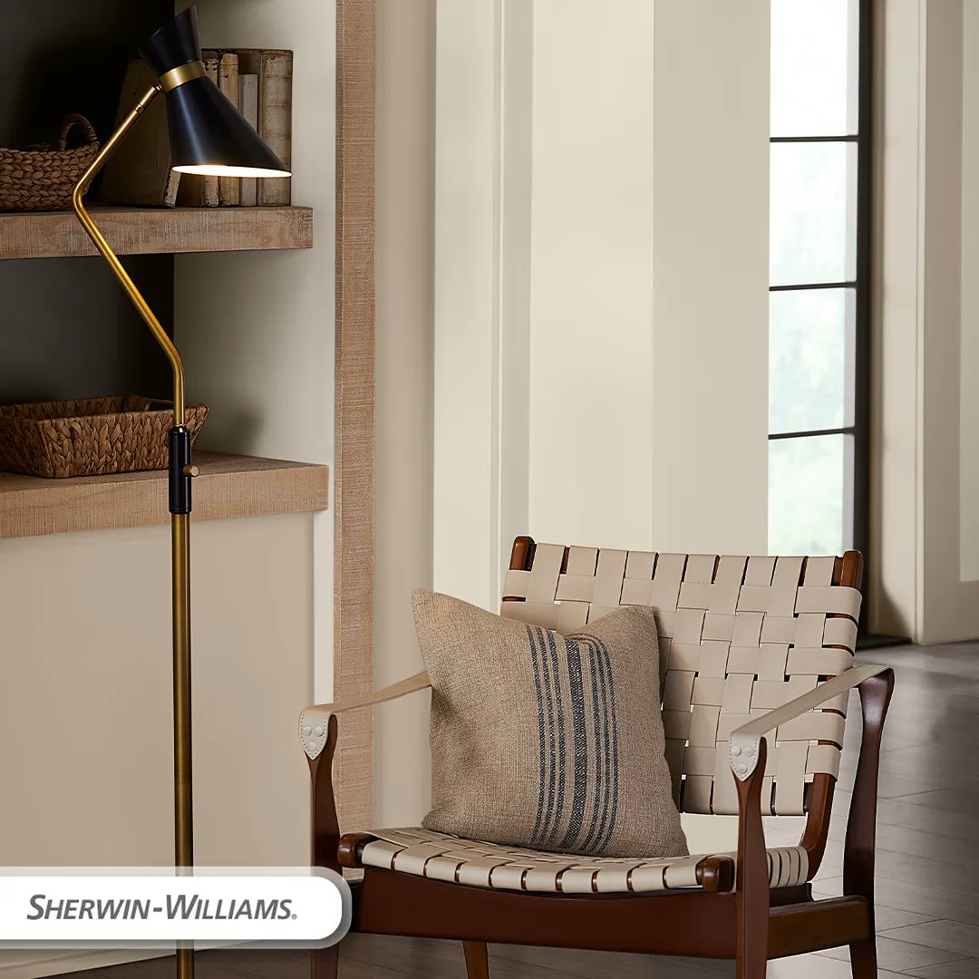 PreguntaSherwin's tweet image. Tradicional, rústico, moderno, o todo lo anterior. SW 7516 Kestrel White se encuentra entre nuestros colores más versátiles del mes. No te pierdas la última imagen del carrusel para ver qué tonos combinan mejor con él.
.
.
.
#colordelmes #sherwinwilliams #sherwinescolor