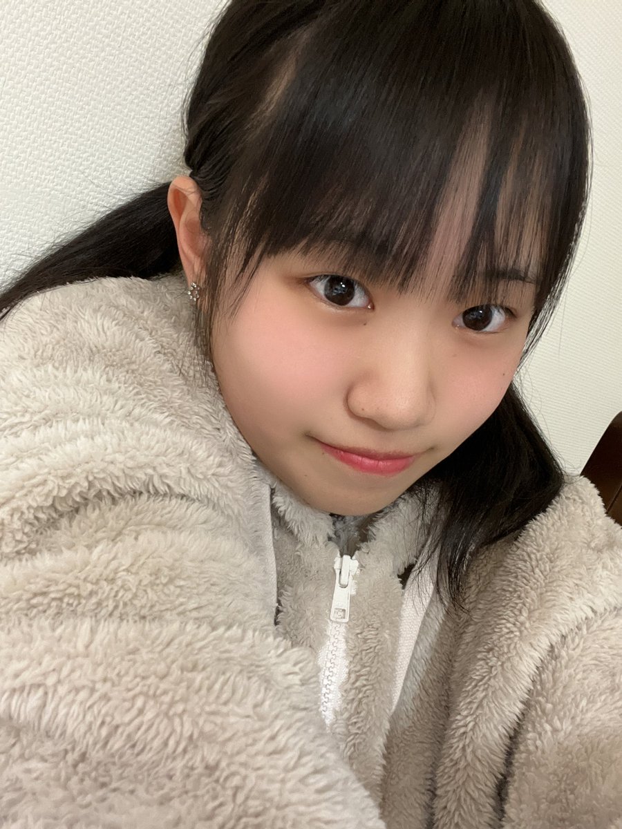 rena_shiratsuyu's tweet photo. 配信ありがとう♡♡
今日もまた配���中に眠くなってしまった(*ｐω-)｡O゜

明日は楽しいライブするから絶対会いに来てね♡

おやすみなさい🫠💤
 #ラビットビット https://t.co/6Bqah8JNit