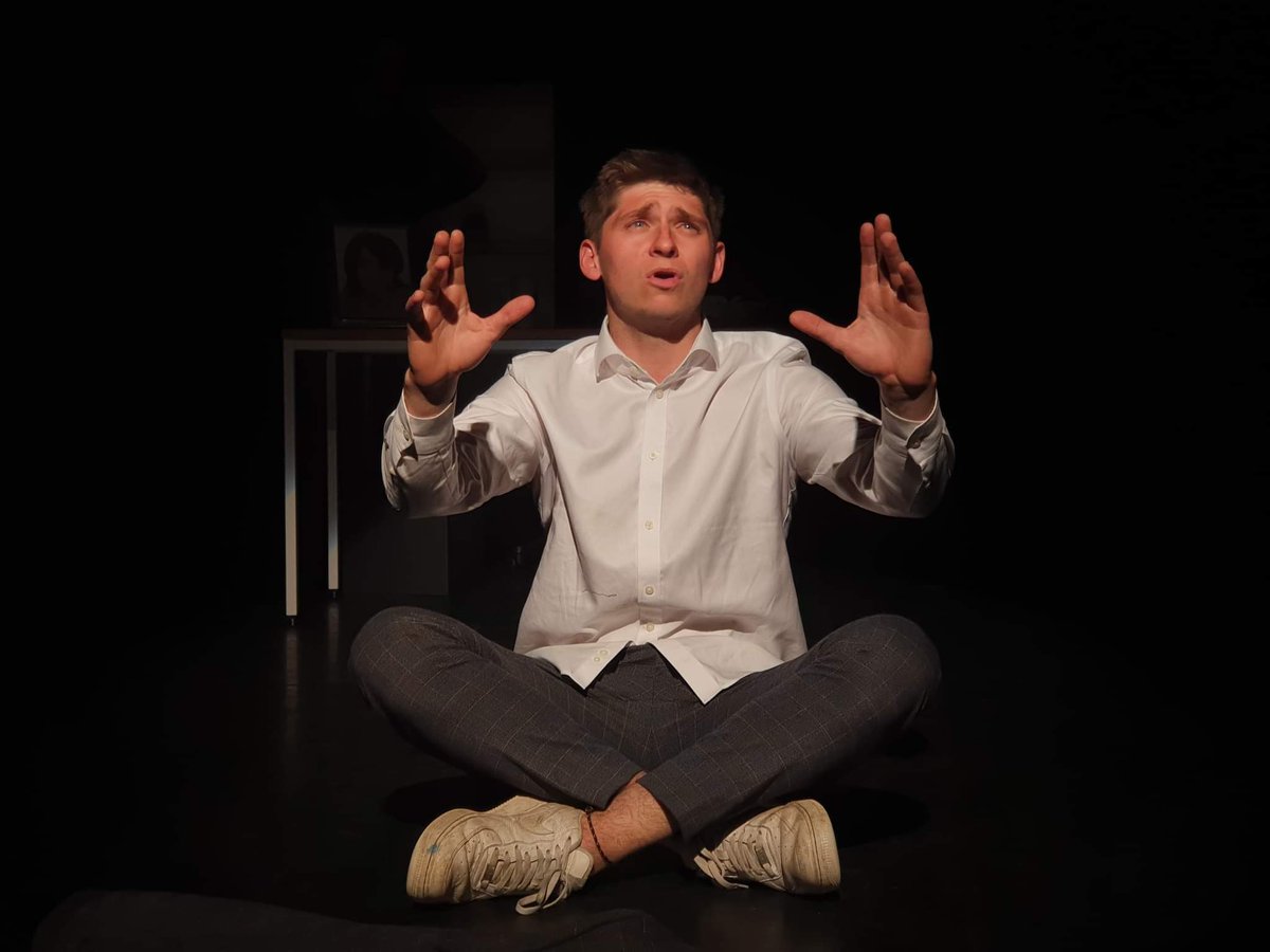 Zoom readthrough of unnamed farce, is 10th march, 7.30.
If you are interested pm me
We intend to perform the piece in November, Mansfield centre venue. 
All profits will go to a Mansfield Homeless Shelter or organisation.
#madeinmansfield
<a href="/AlanThetownsman/">Alan Dawson</a>
#homelessness
#farce